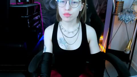 Snapshot of aphexqueen chatting on January 2025 03:24:01 PM APHEX QUEEN online show from January 2025 03:24:01 PM