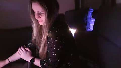 Snapshot of aphrodite_ash chatting on September 2025 07:24:02 AM Shy Happy Pair online show from September 2025 07:24:02 AM