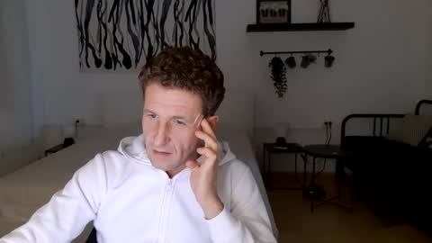 apollobest77 online show from December 2024 07:38:02 PM