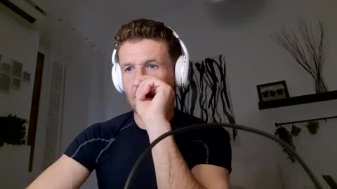 apollobest77 online show from February 2025 08:03:01 PM