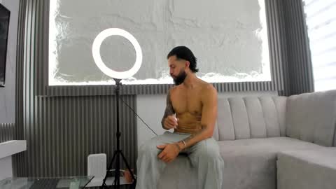 APOLO online show from February 2025 05:02:02 PM