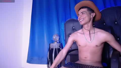 Snapshot of apolo_drake chatting on July 2026 09:00:01 PM Apolo online show from July 2026 09:00:01 PM