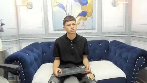 Snapshot of apolo_jonnes chatting on March 2026 03:01:01 AM online show from March 2026 03:01:01 AM