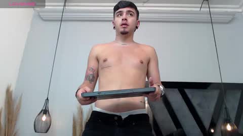 Snapshot of apolo_lopez chatting on October 2025 06:19:02 PM Apolo online show from October 2025 06:19:02 PM