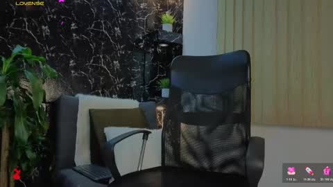 Apolo Lux  online show from January 2026 02:37:01 AM