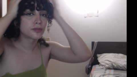 Snapshot of apolosbitch chatting on December 2024 02:58:02 AM Nix online show from December 2024 02:58:02 AM