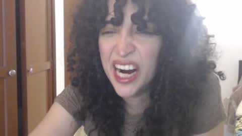 Snapshot of apolosbitch chatting on January 2025 08:43:01 PM Nix online show from January 2025 08:43:01 PM