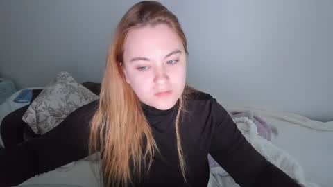 appleyummybuns online show from June 2026 10:50:02 AM