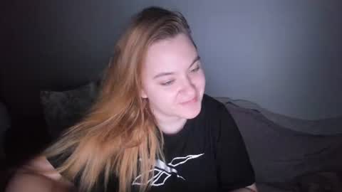appleyummybuns online show from July 2026 12:12:02 AM