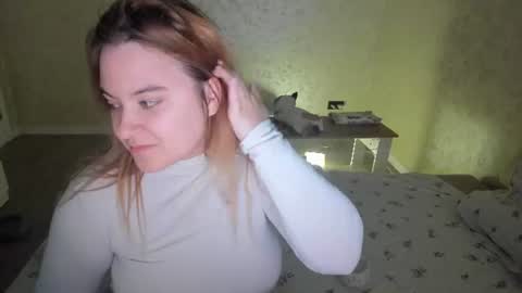 appleyummybuns online show from July 2026 06:12:01 PM