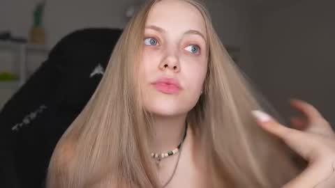  REYNA  my friend   online show from May 2026 03:19:01 PM