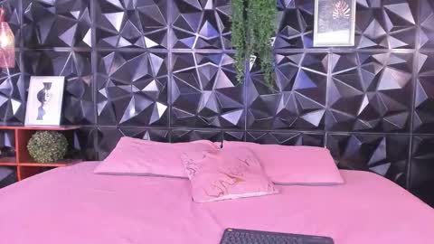 apprilfoxx online show from February 2026 11:24:01 AM