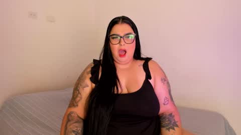 Snapshot of apriilpeach_ chatting on December 2024 04:36:01 PM Maria online show from December 2024 04:36:01 PM