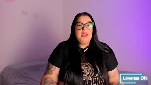 Snapshot of apriilpeach_ chatting on January 2025 10:25:02 PM Maria online show from January 2025 10:25:02 PM