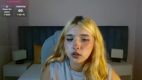 Snapshot of april__bunny chatting on December 2024 07:37:02 PM April Bunny online show from December 2024 07:37:02 PM