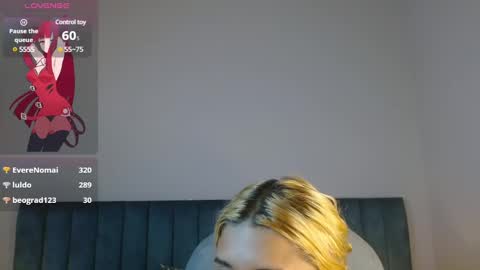 Snapshot of april__bunny chatting on February 2025 11:20:01 PM April Bunny online show from February 2025 11:20:01 PM