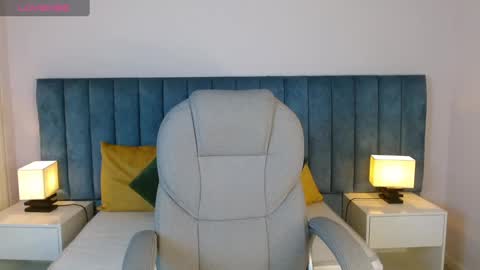 Snapshot of april__bunny chatting on March 2025 09:15:02 PM April Bunny online show from March 2025 09:15:02 PM