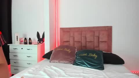 april collinsxx online show from June 2026 10:43:01 PM