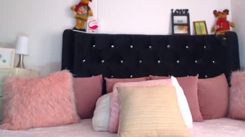 Snapshot of april_harrys chatting on December 2024 06:08:01 PM April online show from December 2024 06:08:01 PM