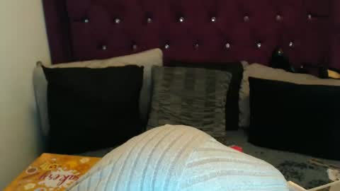 Snapshot of april_harrys chatting on October 2025 02:56:01 PM April online show from October 2025 02:56:01 PM