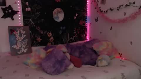 april_l6 online show from May 2026 10:26:02 PM