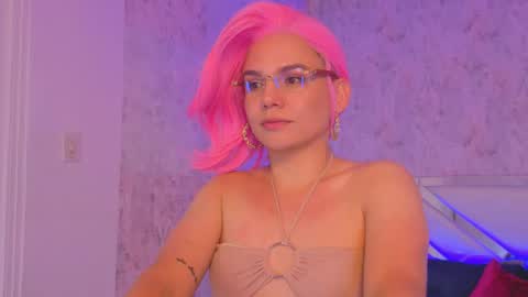 Isabella online show from May 2026 01:57:16 AM