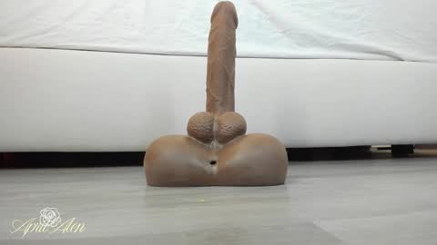 April online show from November 2025 06:46:02 AM