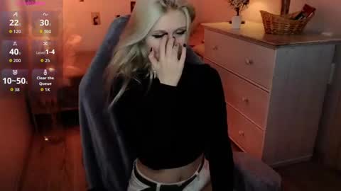 Snapshot of aprilgreeen chatting on June 2026 06:14:02 AM Hazy online show from June 2026 06:14:02 AM