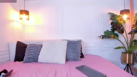 aprilgrey111 online show from May 2026 01:38:01 PM