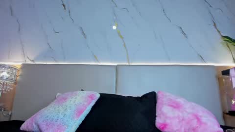 aprilgrey111 online show from May 2026 08:05:01 PM