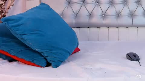 APRIL online show from December 2024 04:12:02 AM