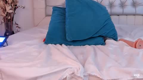 APRIL online show from December 2024 11:11:01 PM