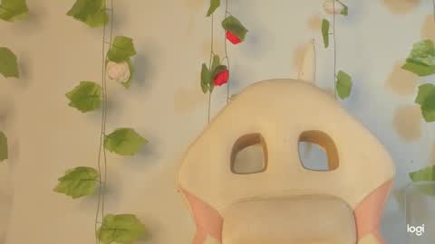 APRIL online show from March 2025 09:36:02 PM