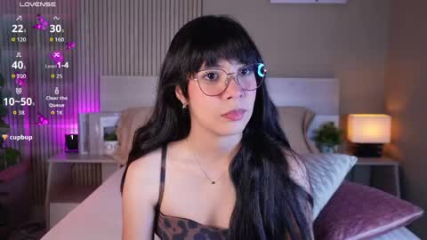 aprilqueenie online show from June 2026 07:47:01 PM