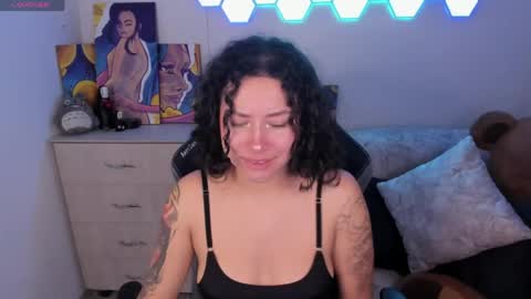 aqua emilly online show from May 2026 11:46:01 PM