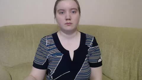 Josefin online show from April 2026 02:34:02 PM