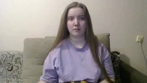 Josefin online show from May 2026 02:14:01 PM