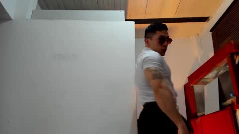 Jonathan online show from September 2025 10:20:01 PM