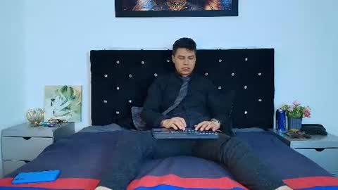 aquilestaylor online show from June 2026 12:31:02 PM
