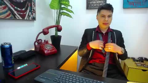 aquilestaylor online show from July 2026 12:09:01 PM