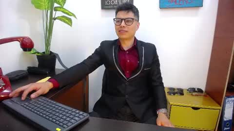 aquilestaylor online show from July 2026 12:41:01 PM