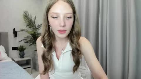 Snapshot of ar_ya18 chatting on September 2025 09:11:02 AM Lina online show from September 2025 09:11:02 AM