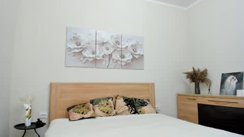 Snapshot of ar_ya18 chatting on September 2025 09:03:01 AM Lina online show from September 2025 09:03:01 AM