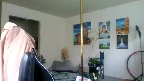 BustyPrincessLeila online show from June 2026 06:55:02 PM