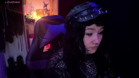Carolain online show from May 2026 03:35:02 AM