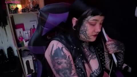 Carolain online show from May 2026 02:40:02 AM
