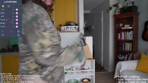 Snapshot of araviself chatting on October 2025 07:08:01 PM aravis online show from October 2025 07:08:01 PM