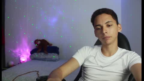 Snapshot of archi_love chatting on March 2025 06:43:01 AM ARCHIBALDO online show from March 2025 06:43:01 AM