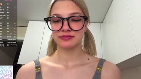 Caroline online show from June 2026 04:17:01 PM