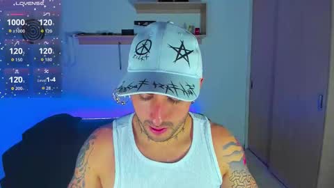 Snapshot of ares_blue chatting on November 2025 11:14:01 AM ares blue online show from November 2025 11:14:01 AM